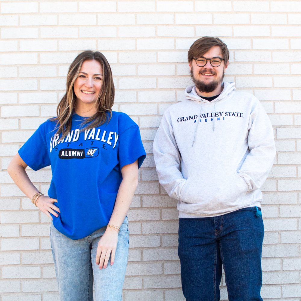 Two students wearing GVSU shirts.