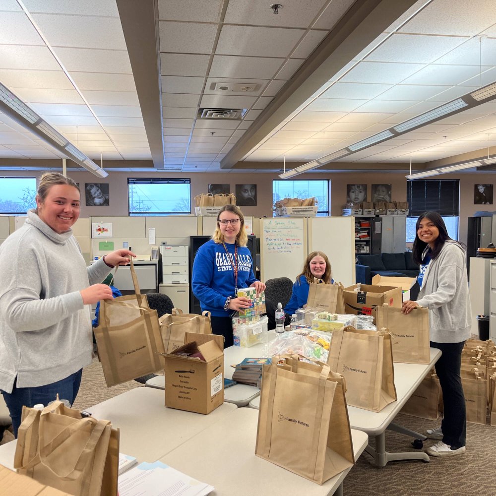 Students packing lunches