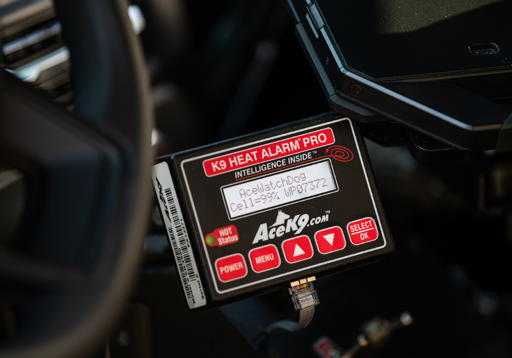 a sensor inside a car to detect temperature