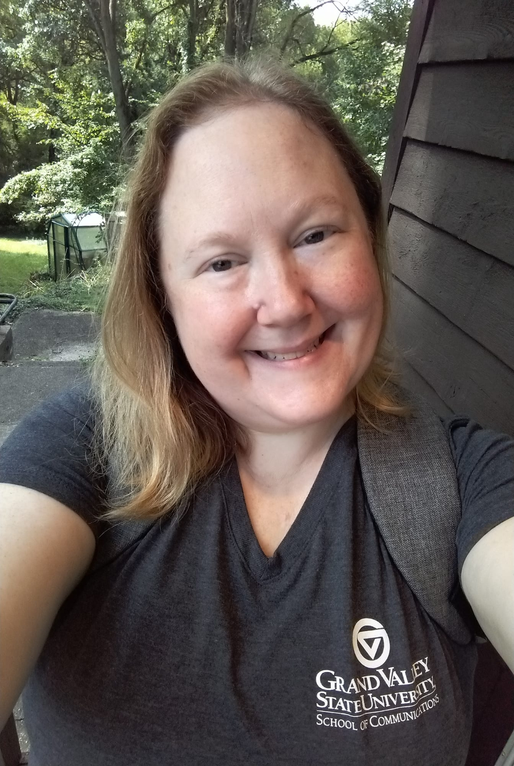 selfie of Jennifer Palm in GVSU t-shirt