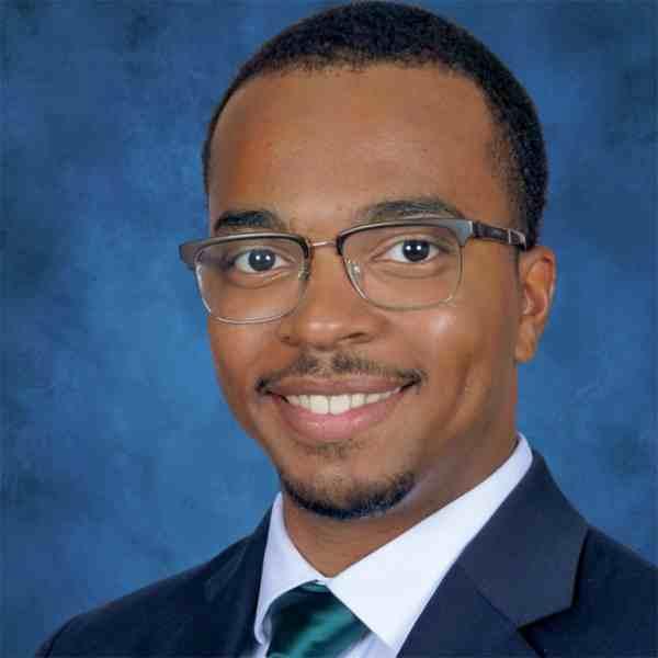 Julian Sanders '21, will moderate the Cook Leadership Academy alumni panel