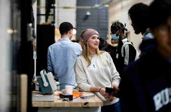 Megan Healy, senior electrical engineering student, describes her project: &ldquo;analog fiberoptic calibration source&rdquo;