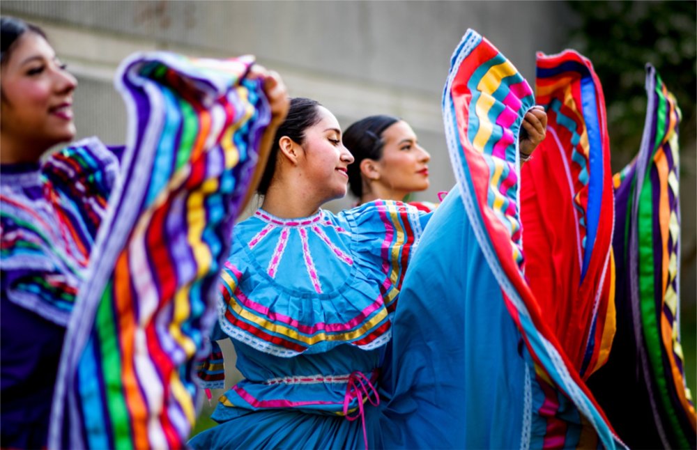 Students celebrate Hispanic Heritage Month through dance, community ...