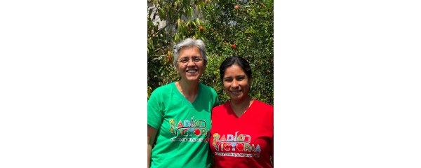 Julie Guevara, left, and Paola Leon in El Salvador