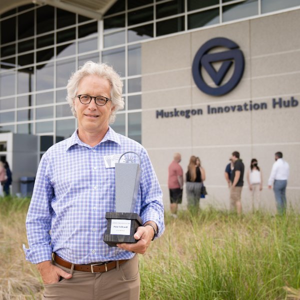 Pete Hofswell won the Lakeshore Innovator of the Year award.