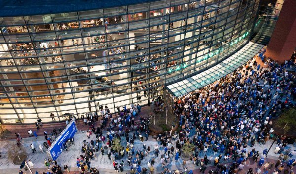 The crowd outside Van Andel Arena after the Friday night ceremony from above. A large portion of the crowd is dressed in blue.