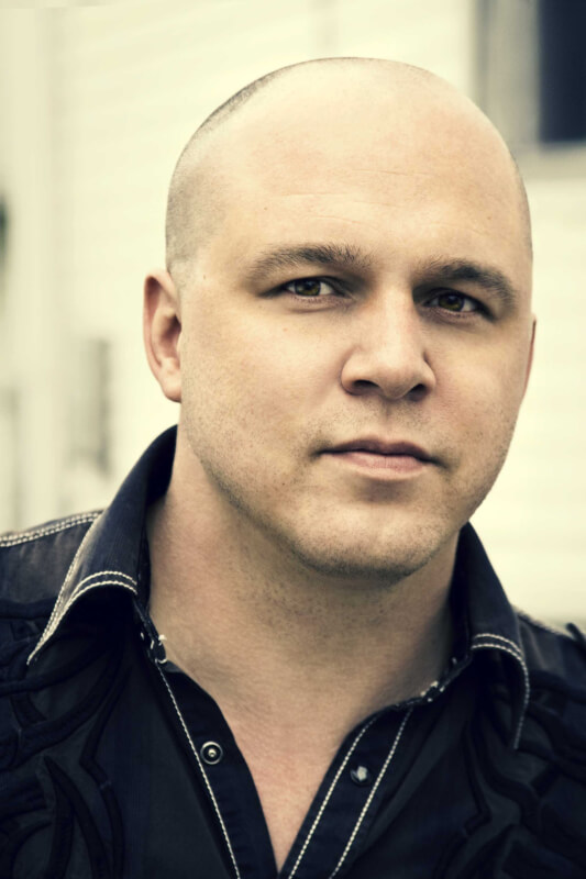 Photo of Matthew Olzmann