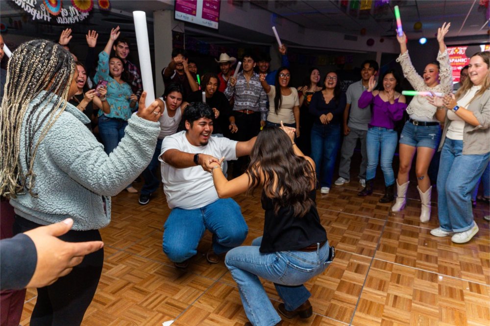 Students lead vibrant Hispanic Heritage Month celebration - GVNext