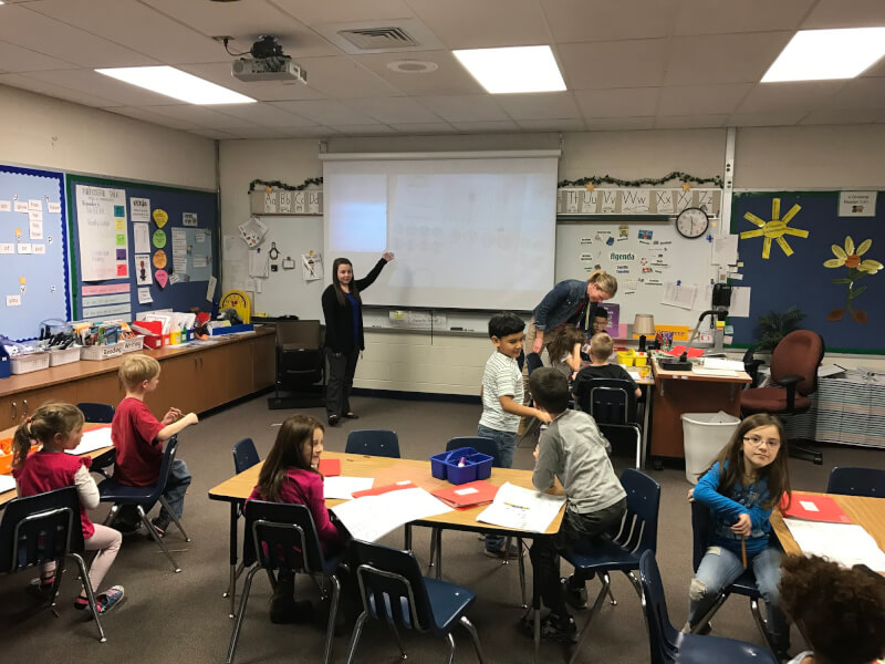 Grand Valley student teachers work alongside Alpine Elementary School teachers.
