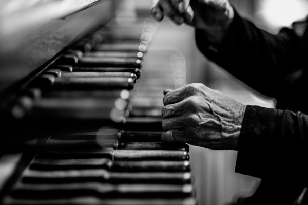 Retired GVSU carillonneur Julianne Vanden Wyngaard plays.