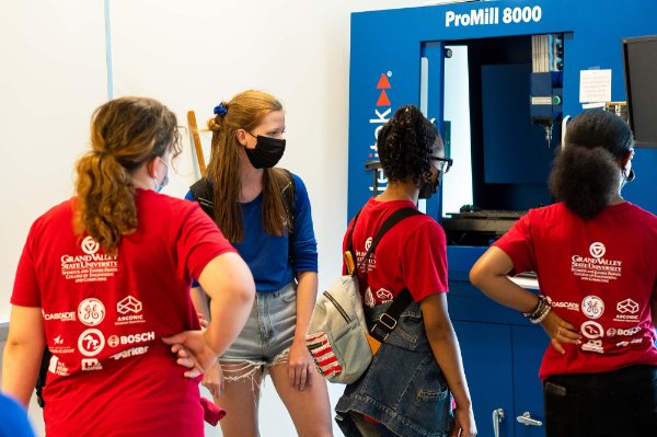 STEPS campers tour engineering buildings on the Pew Grand Rapids Campus