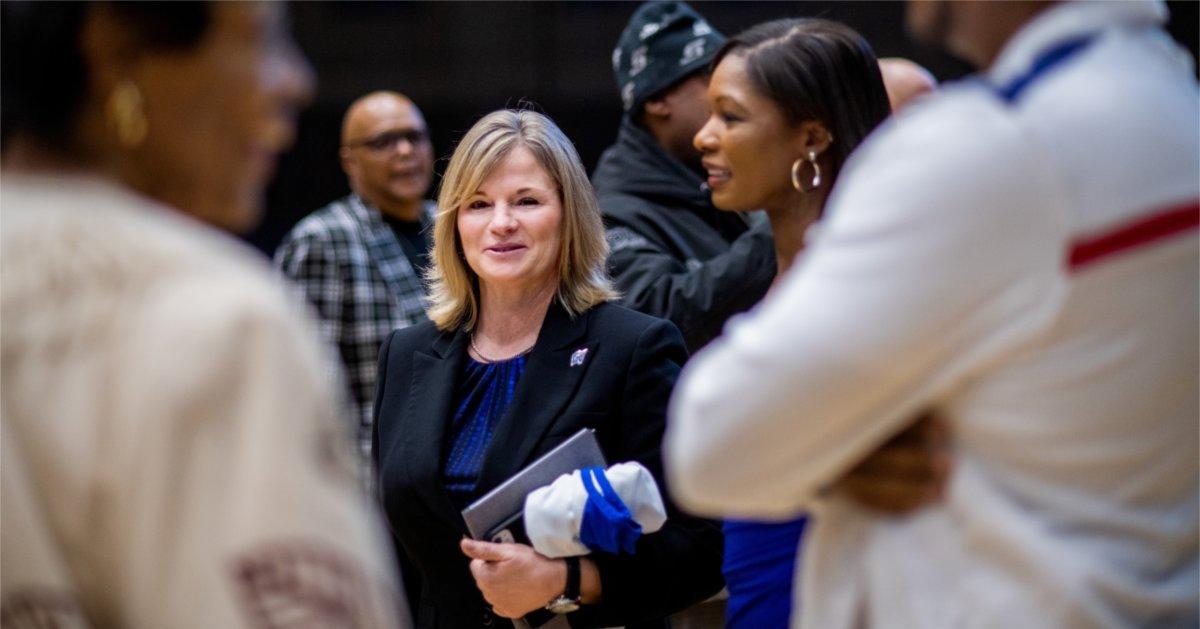 Becker named NACDA Athletics Director of the Year
