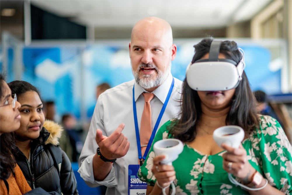 Reach Higher Showcase elevates GVSU's innovative projects - GVNext