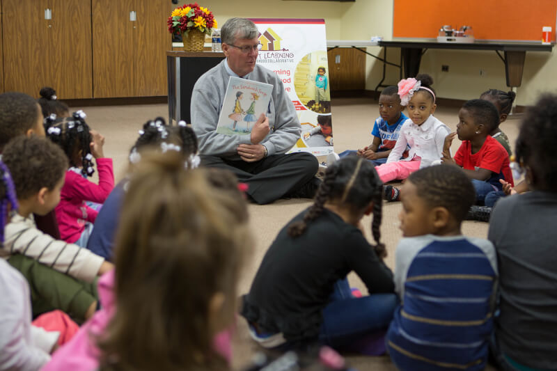 President Haas read The Sandwich Swap to preschool students at Explore and Learn Academy in Grand Rapids.