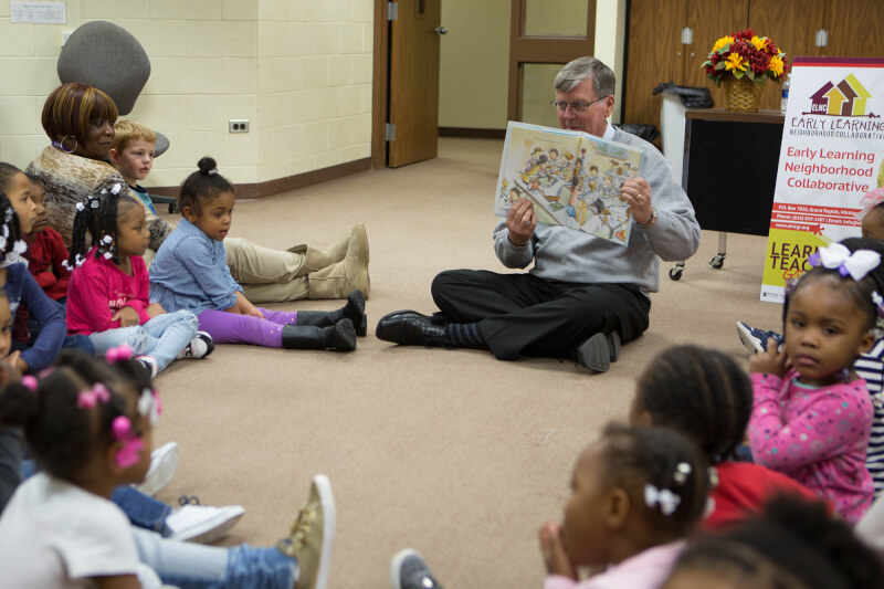 President Haas read The Sandwich Swap to preschool students at Explore and Learn Academy in Grand Rapids.