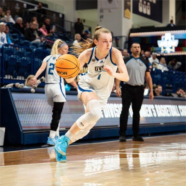 GVSU's Avery Zeinstra drives to the basket