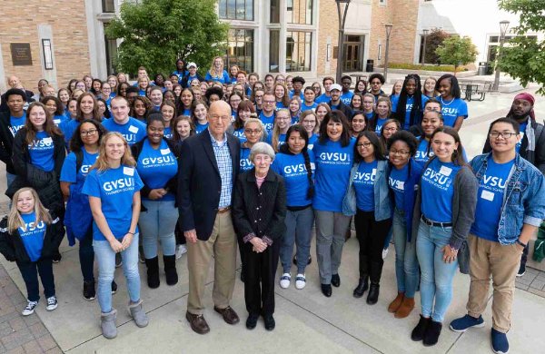 Bob and Ellen Thompson pose with the 2019 Thompson scholars and President Philomena V. Mantella