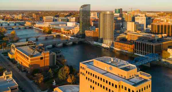 Drone picture showing downtown Grand Rapids from the GVSU Pew Campus.