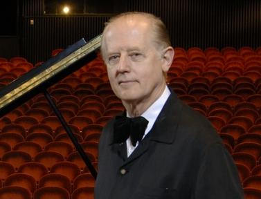 Violinist Walter Verdehr