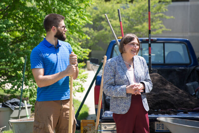 A photo of Youssef Darwich and Anne Hiskes.