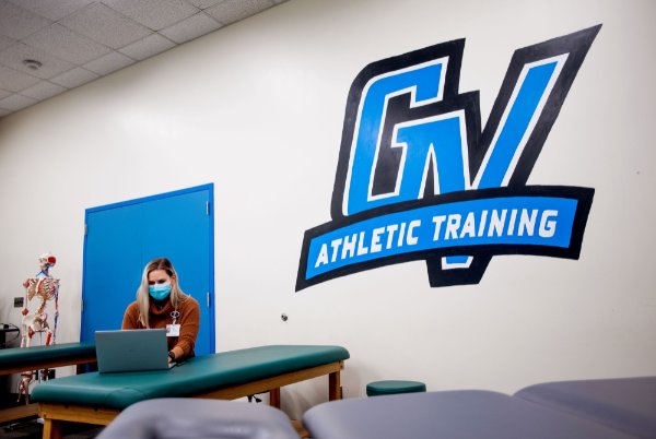 Franki White, sports medicine coordinator with Metro Health, does a virtual exam for Grand Valley State University&rsquo;s Injury Care Clinic.