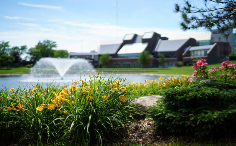 fountain in front of Zumberge Hall