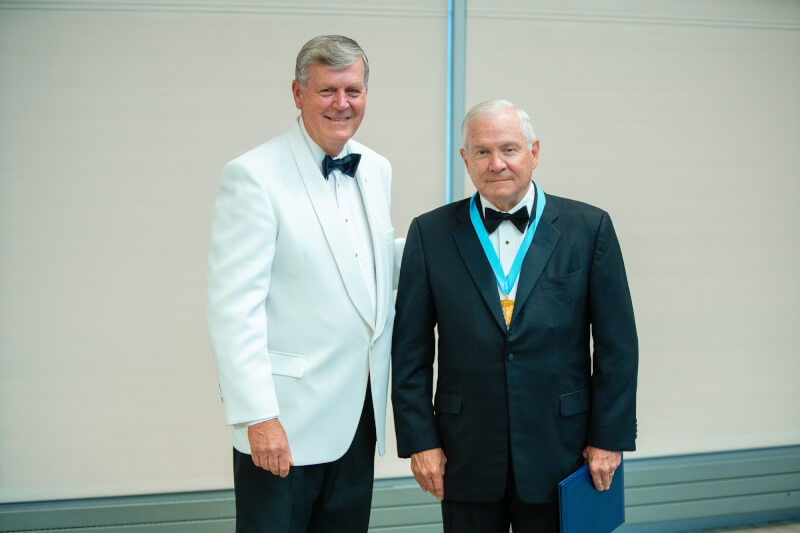 GVSU President Thomas J. Haas and former Secretary of Defense Robert Gates pose for a photograph on June 18.