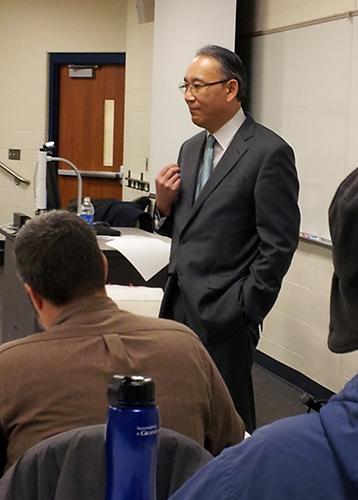 Kuninori Matsuda, consul general of Japan, visits a Modern Languages and Literatures class.