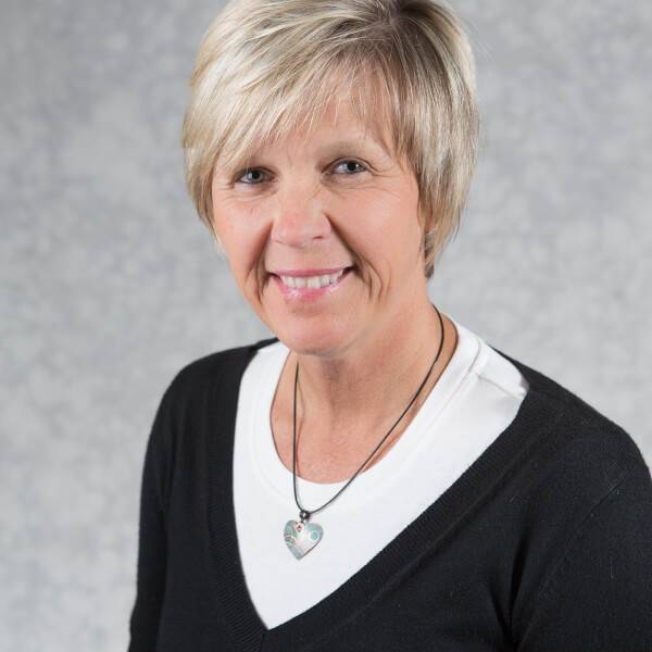 Denise Potuznik Meier died September 22 at age 51.