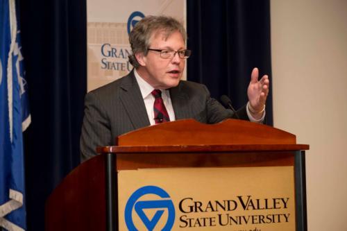 Jack Lessenberry discusses civil discourse during an event November 20.