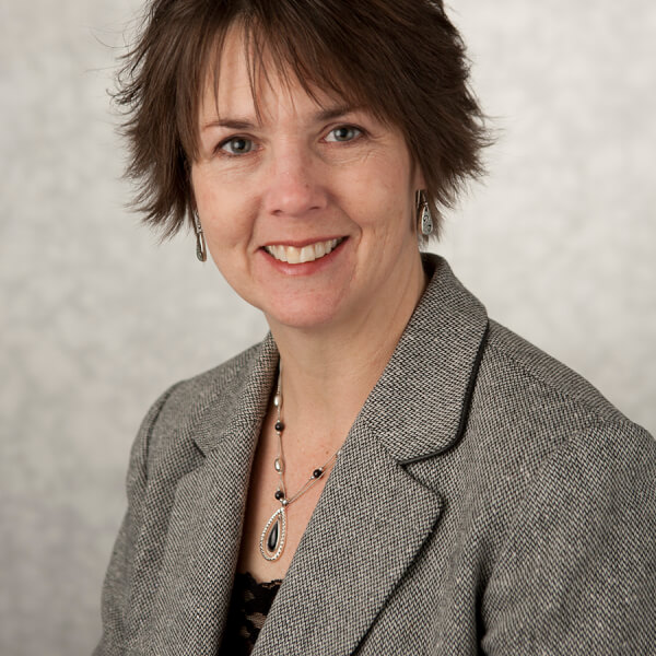 headshot- Rebecca Davis