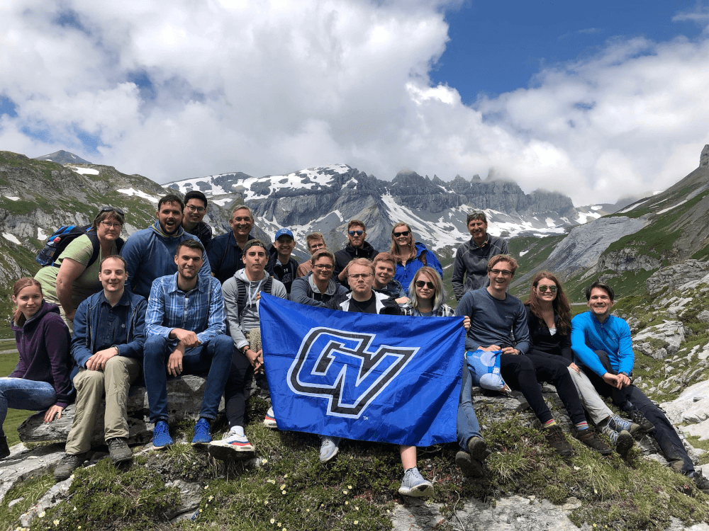 Students from ZHAW and GVSU went on a hike in the Alps.