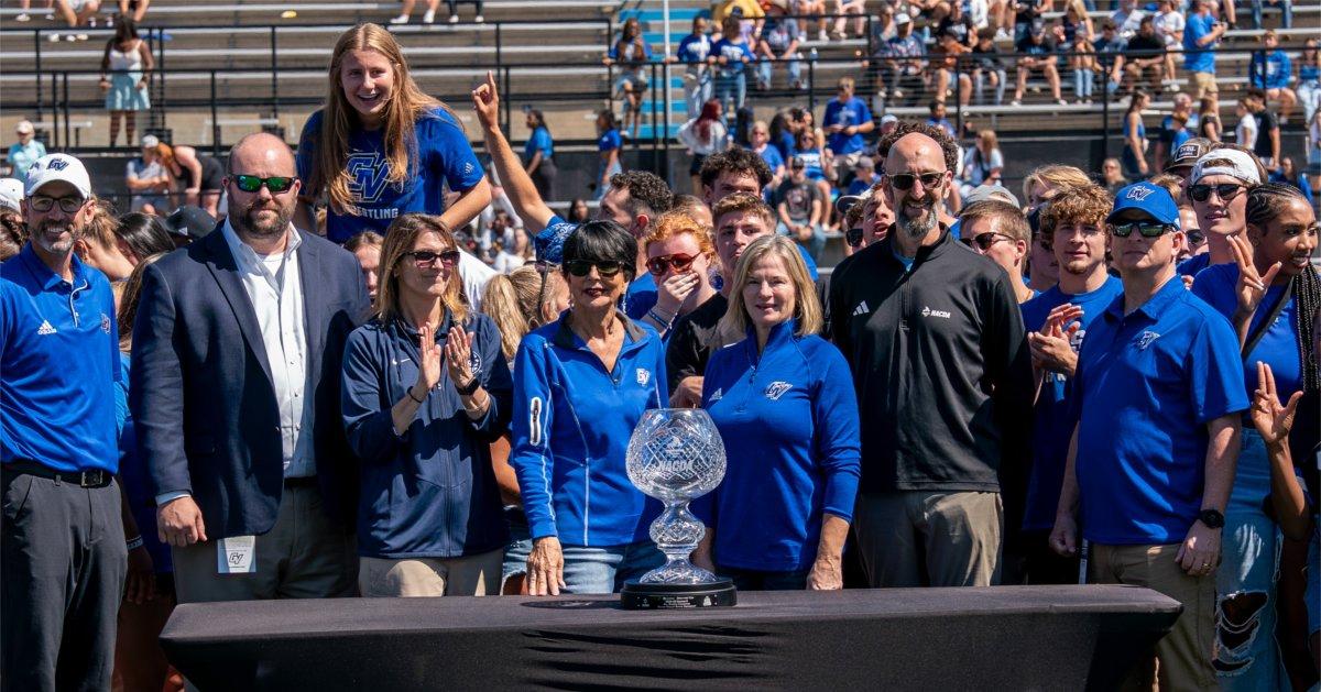 Becker earns second national honor for athletics leadership