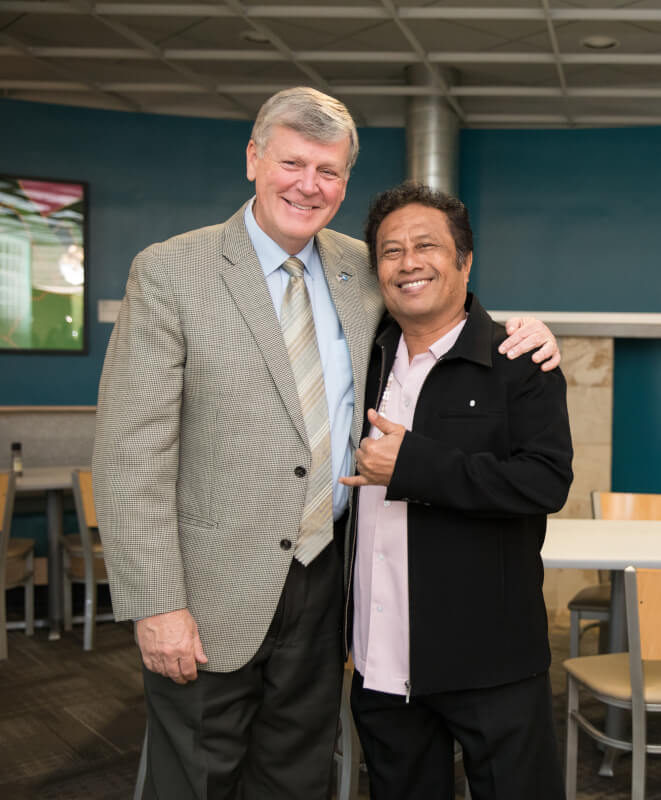 GVSU President Thomas J. Haas and President Tommy Remengesau
