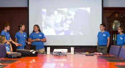 IChallengeUth students give a presentation in Padnos Hall.