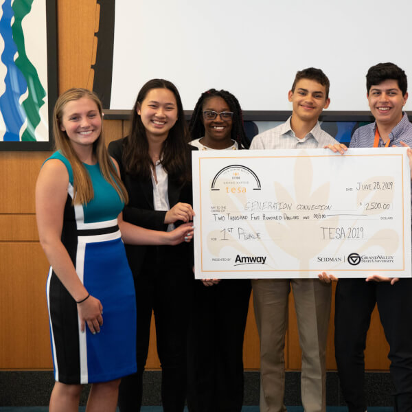 A group shot of the students who won first place.